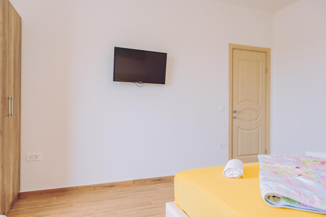 Apartments Krstovic Sutomore Exterior photo